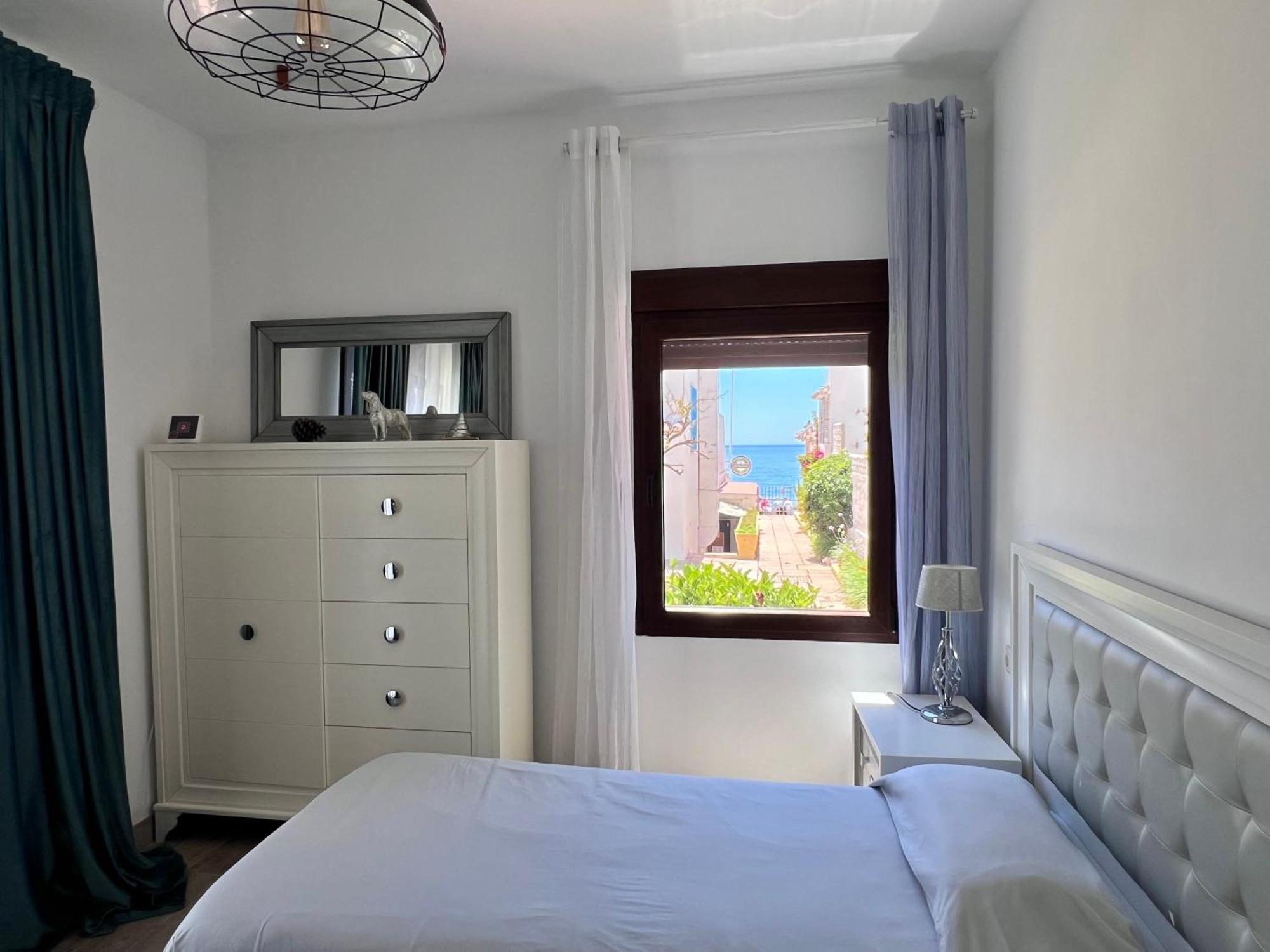 Pirata Bungalow Sea Front 에스테포나 외부 사진