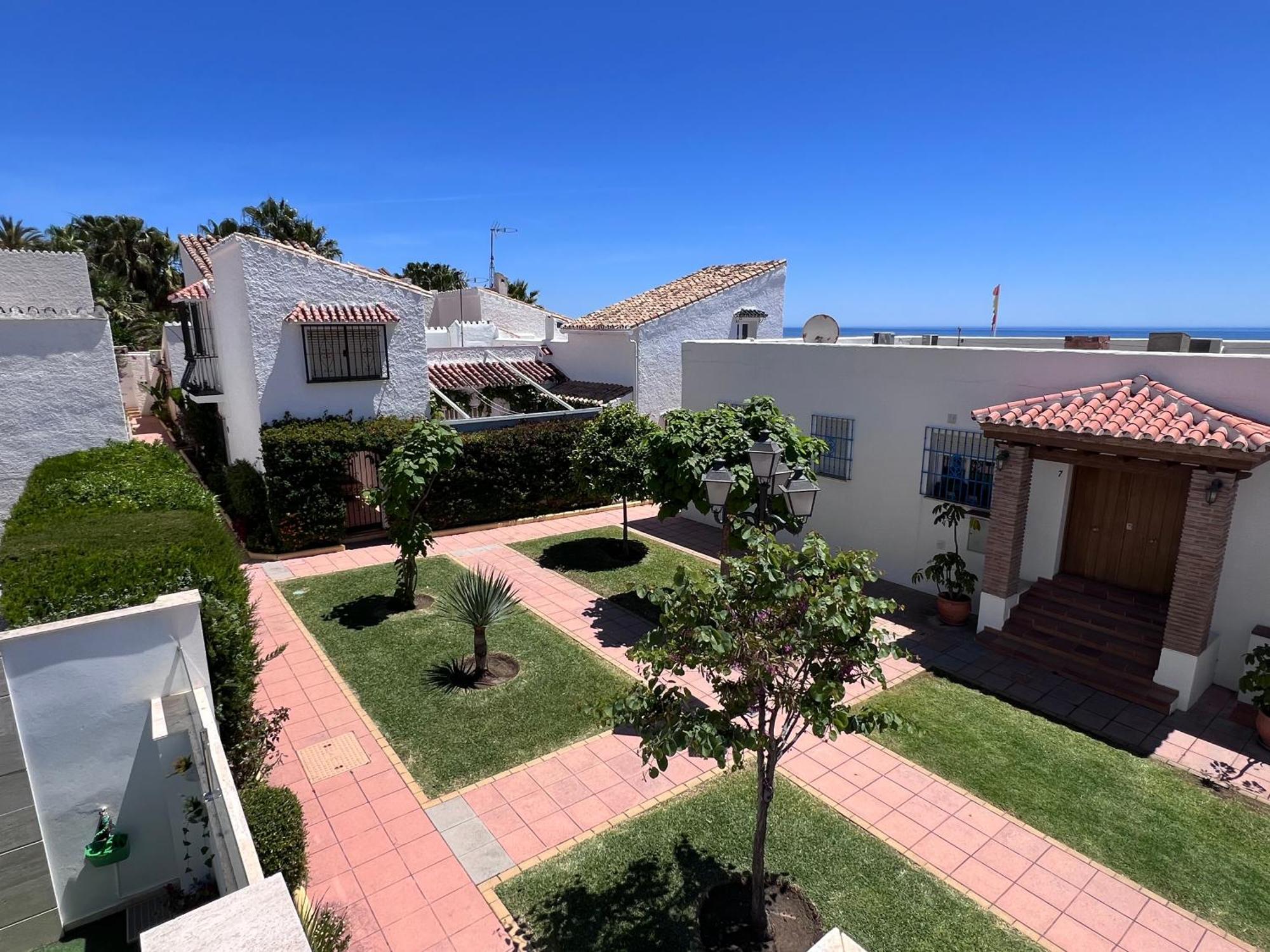 Pirata Bungalow Sea Front 에스테포나 외부 사진